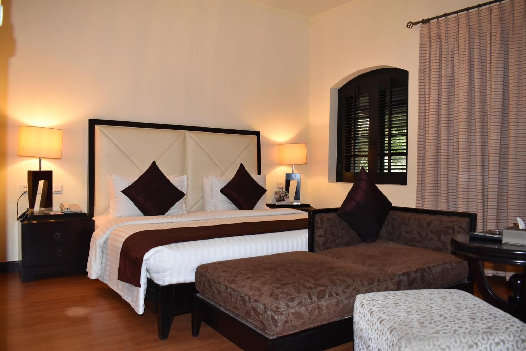 Ramada Plaza By Wyndham Karachi Airport Hotel מראה חיצוני תמונה A bedroom at the resort
