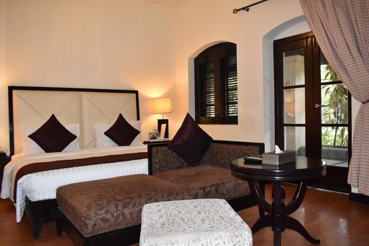 Ramada Plaza By Wyndham Karachi Airport Hotel מראה חיצוני תמונה A room at the hotel