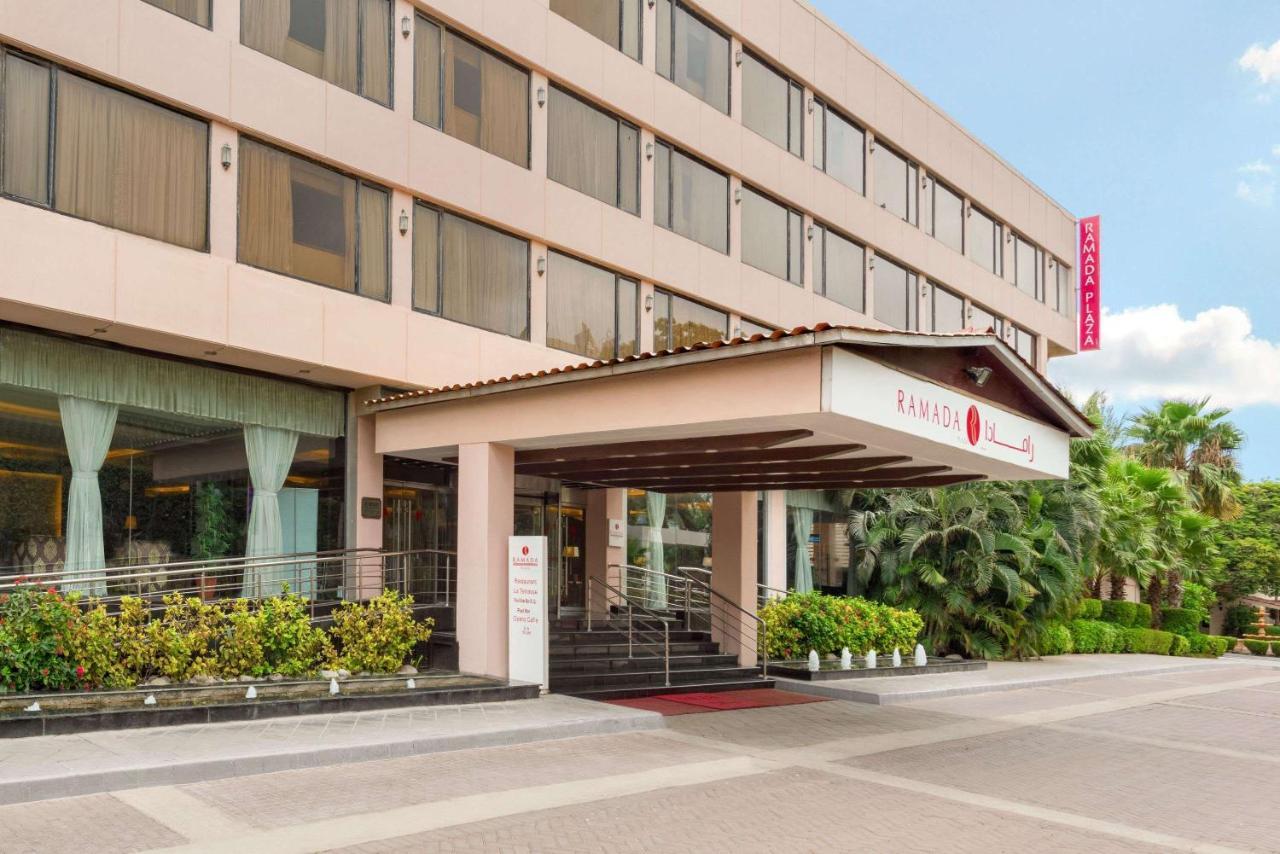 Ramada Plaza By Wyndham Karachi Airport Hotel מראה חיצוני תמונה Amaranth Hotel